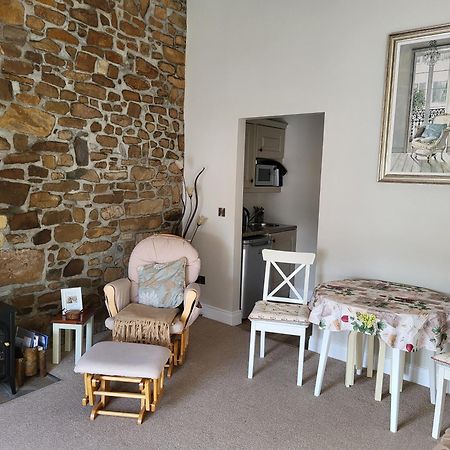 Charming 2-Bed Apartment In Donegal Town Centre Exterior photo