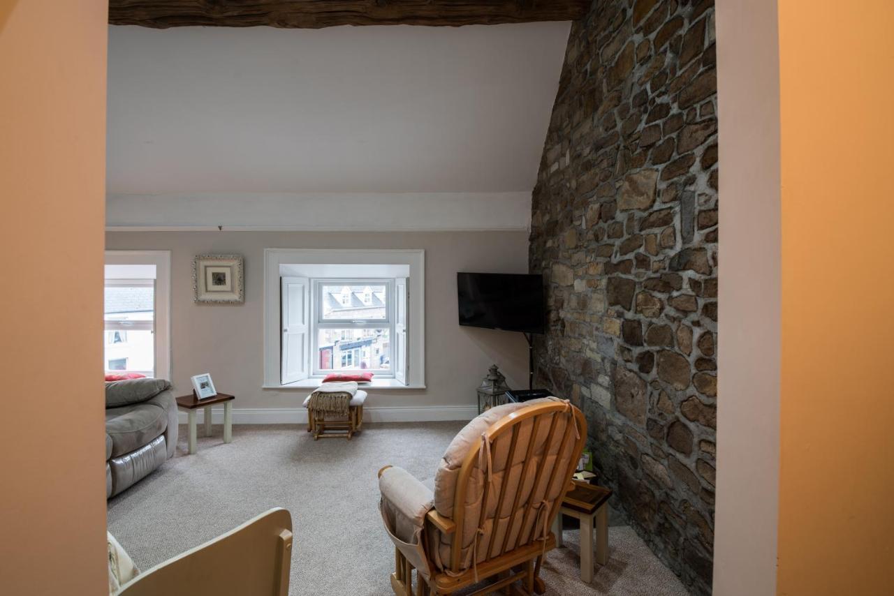 Charming 2-Bed Apartment In Donegal Town Centre Exterior photo