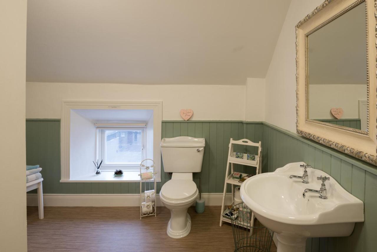 Charming 2-Bed Apartment In Donegal Town Centre Exterior photo