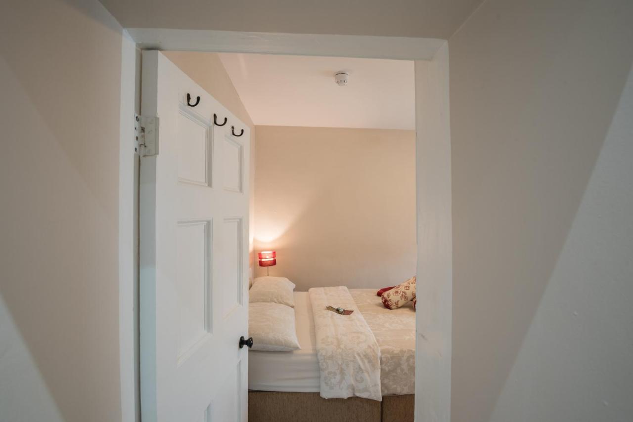 Charming 2-Bed Apartment In Donegal Town Centre Exterior photo