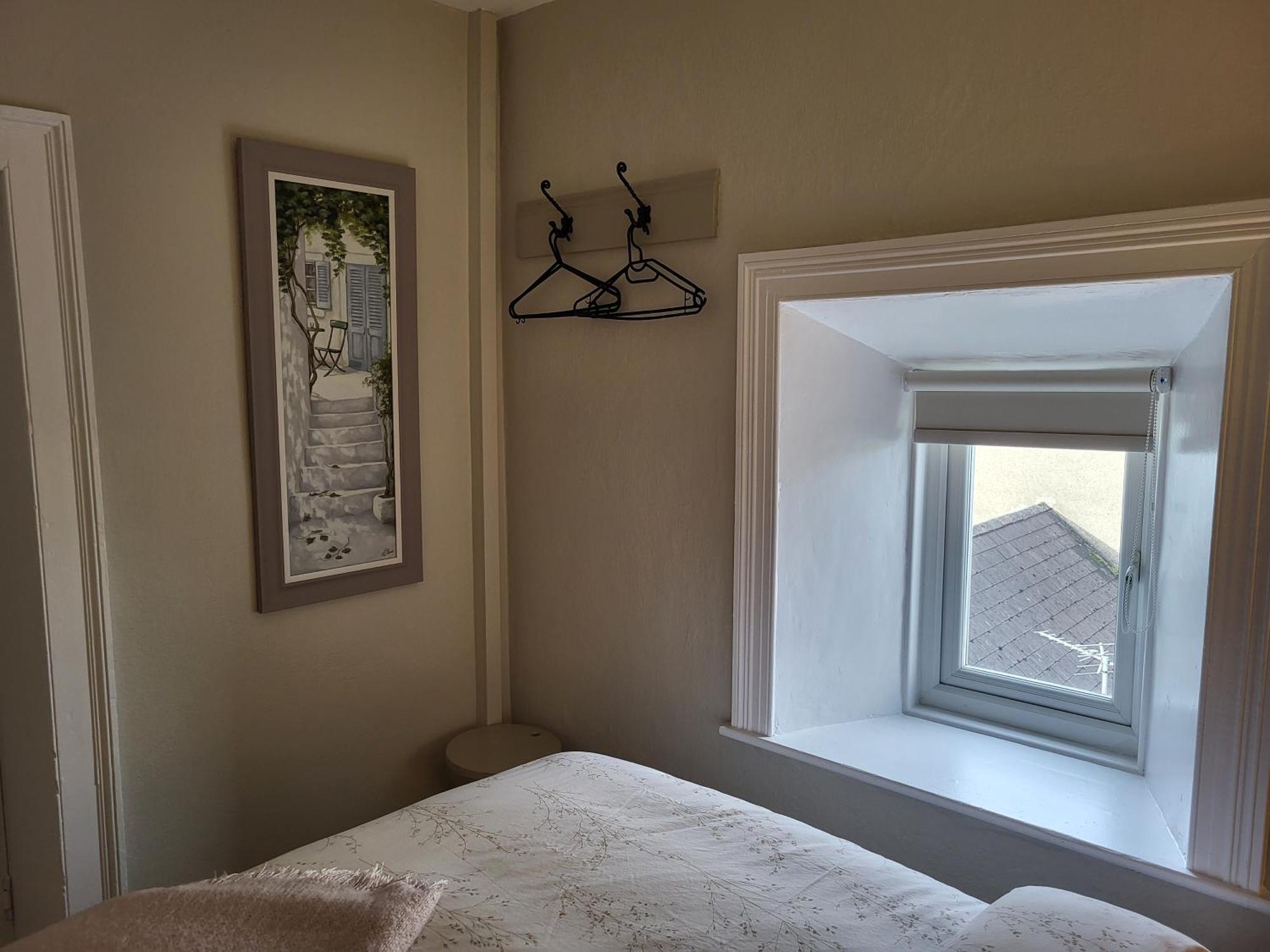 Charming 2-Bed Apartment In Donegal Town Centre Exterior photo